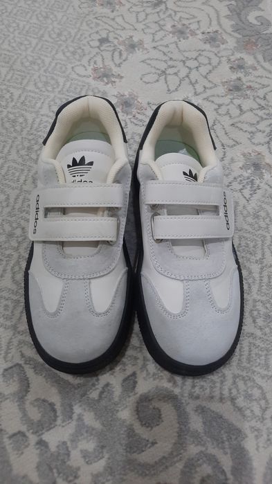 Деткие красовки 3500тг