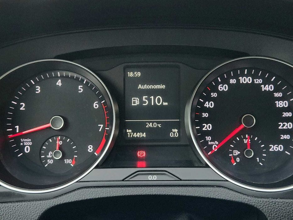 Volkswagen Passat B8, carte service, proprietar