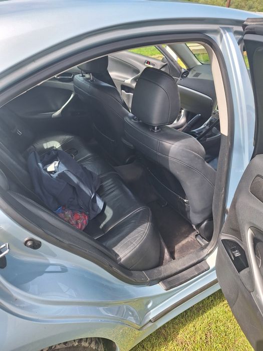 Lexus is 200 volan dreapta