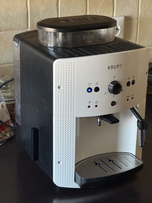 Espressor Automat Cafea Boabe Krups EA8105 15 bari Alb