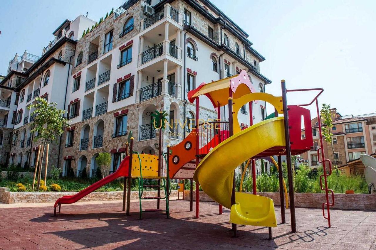 Продава се Тристаен апартамент в Свети Влас - 82 кв.м за 1586 €/кв.м - Снимка #18
