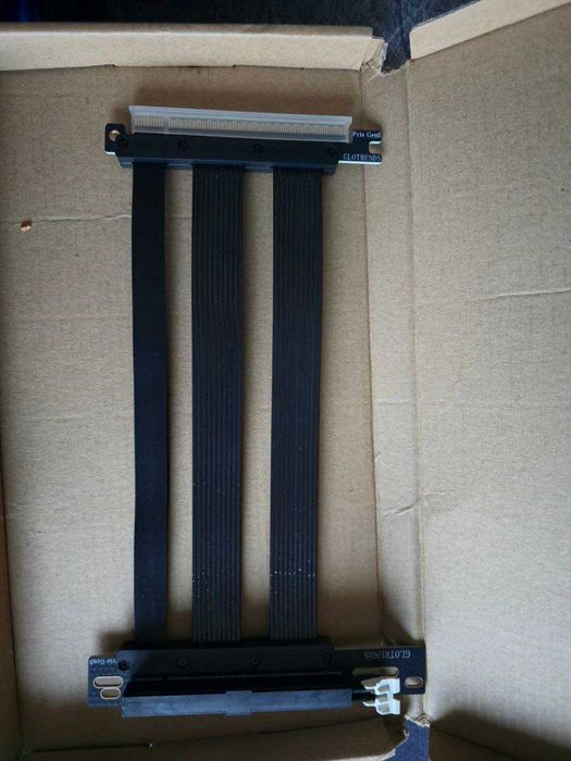 Riser PCIe 5.0 x16, 200mm, 90°, GLOTRENDS PCIE50-X16-200mm-0090D