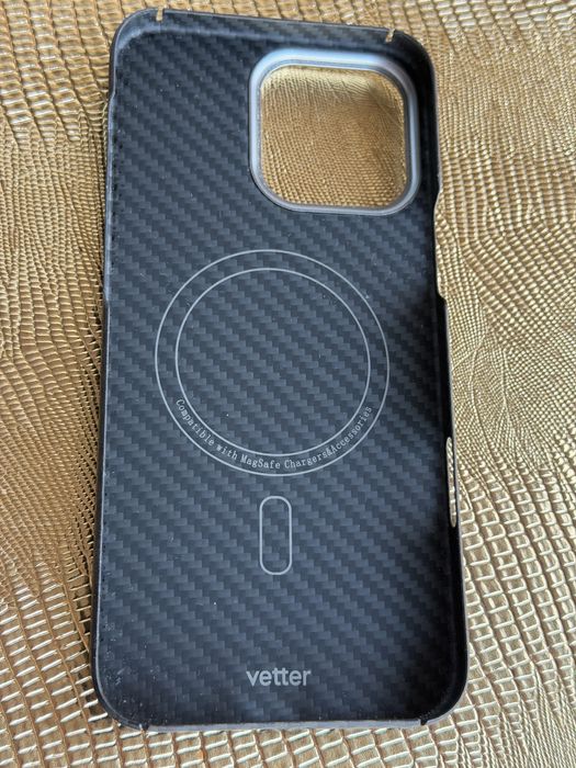 Iphone 16 Pro Max husa kevlar Vetter