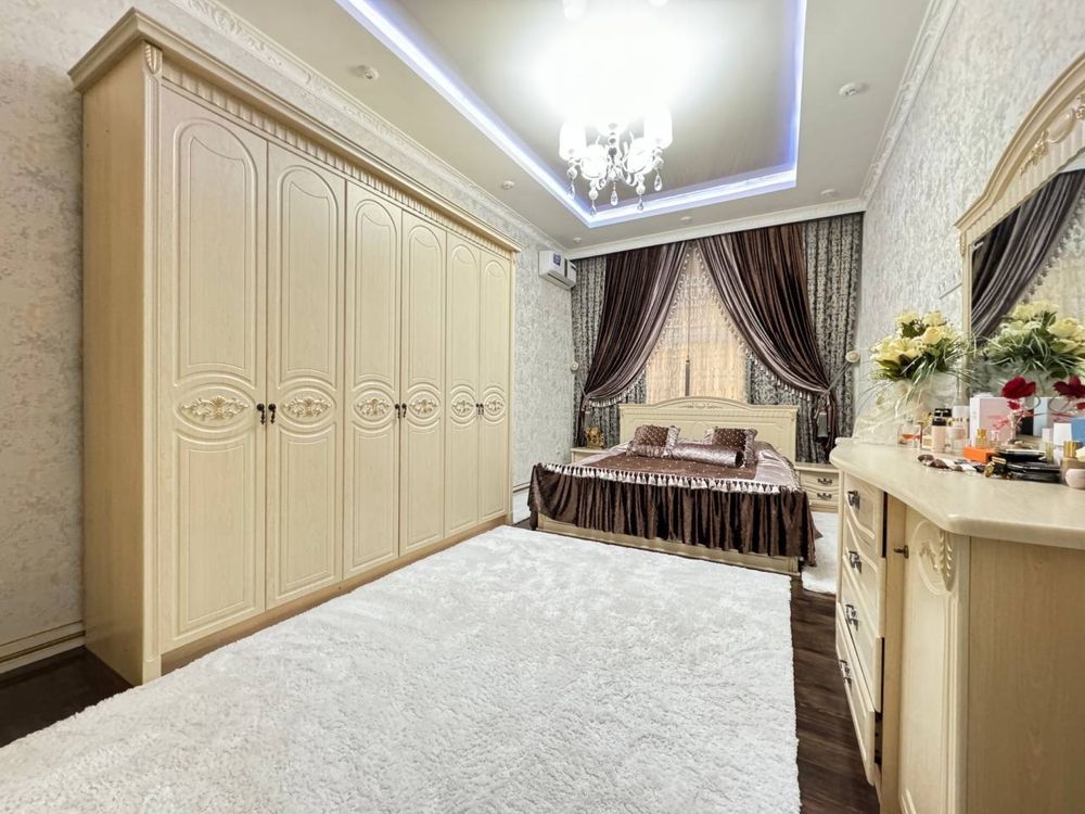 Продам квартиру Улица чехова 4х ком 270м2 метро ойбек