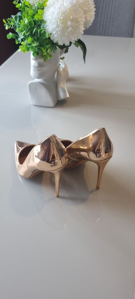 Pantofi de lac aurii cu toc de 10cm Benaza premium