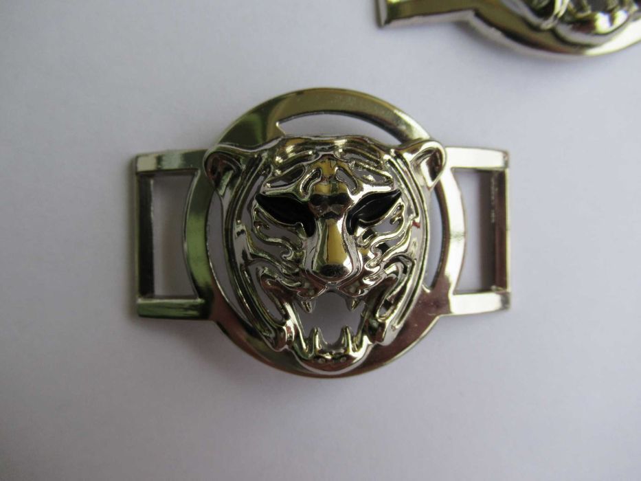 pereche catarame incaltaminte cap de tigru