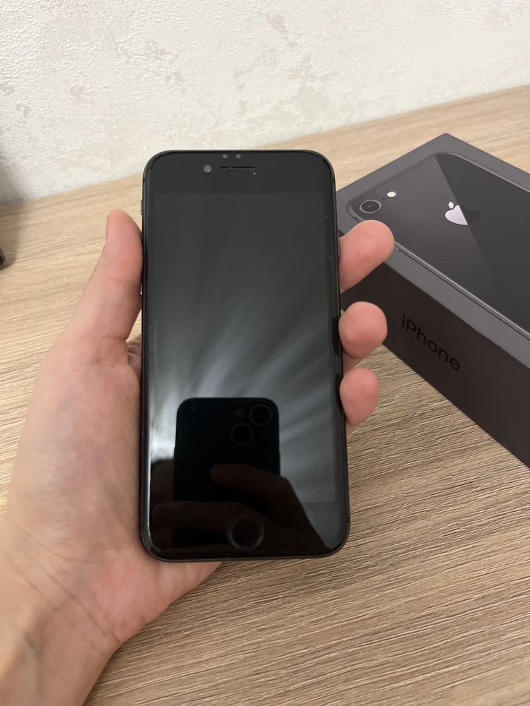 Iphone 8, 64 G, в идеальном состоянии