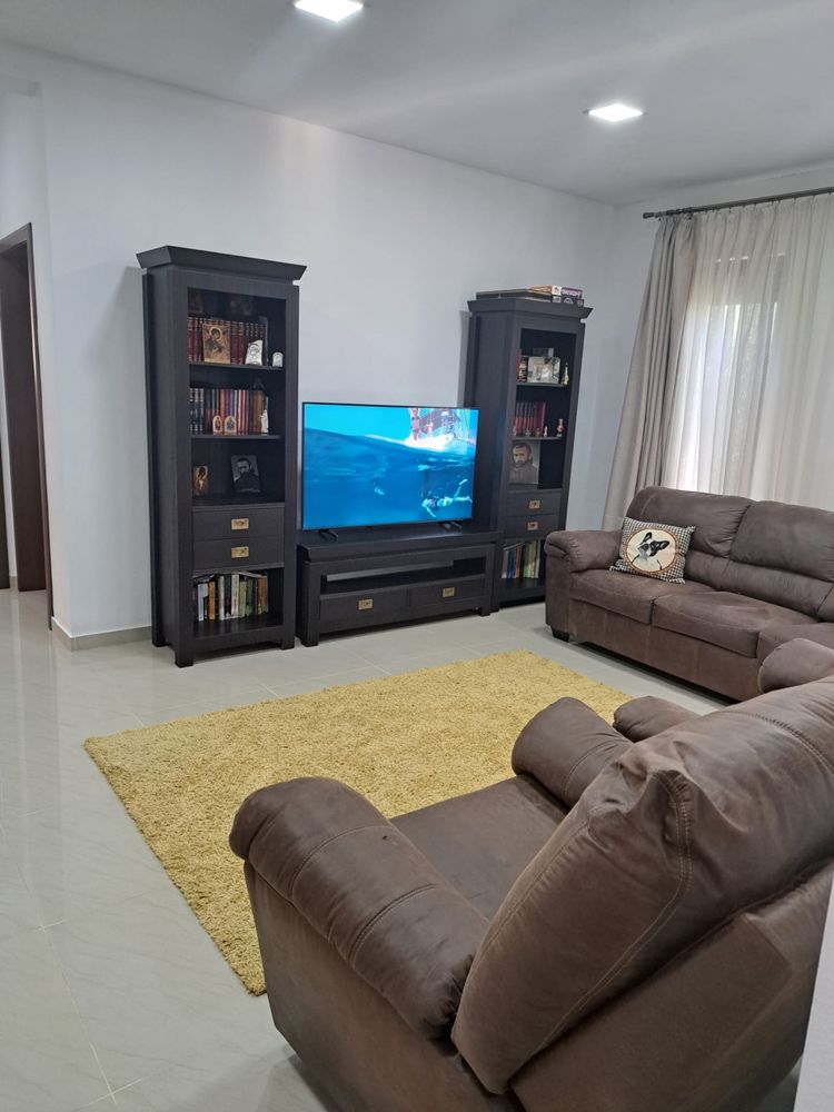 Proprietar vand casa individuala
