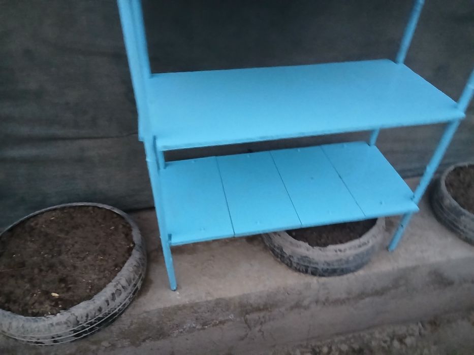 Полка сотилади стелаж