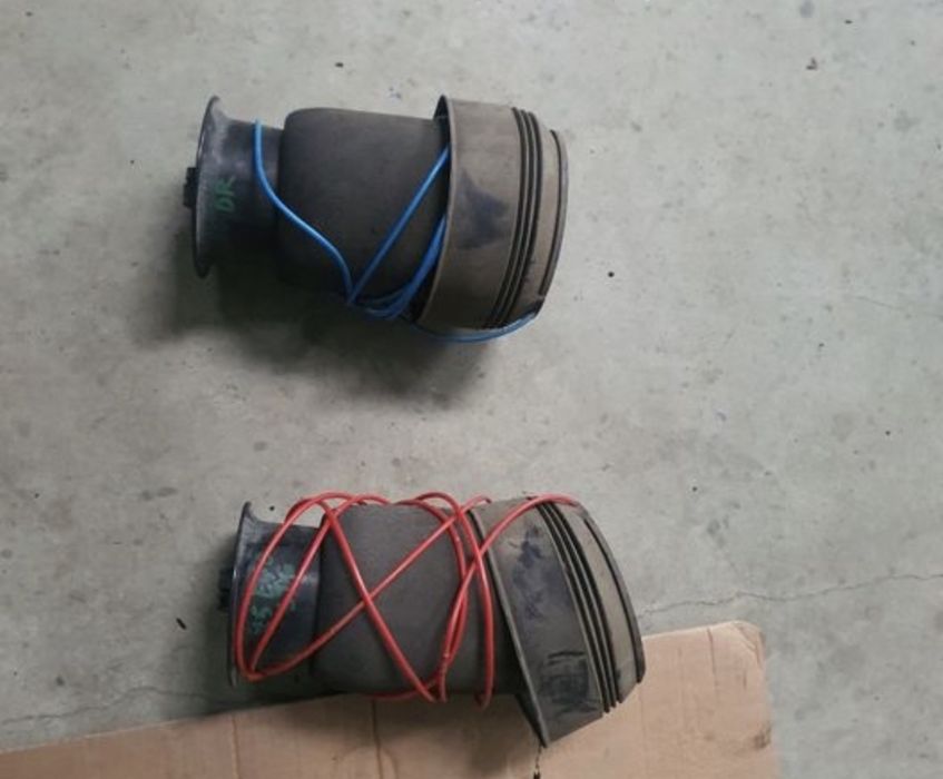 Perne perna aer stânga dreapta spate BMW x5 e70 nfl lci x6 e71