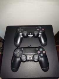 Vând PlayStation 4