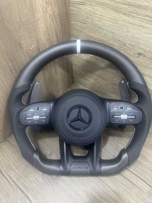 Mercedes Custom Спортен Волан – Персонализиран Дизайн!
