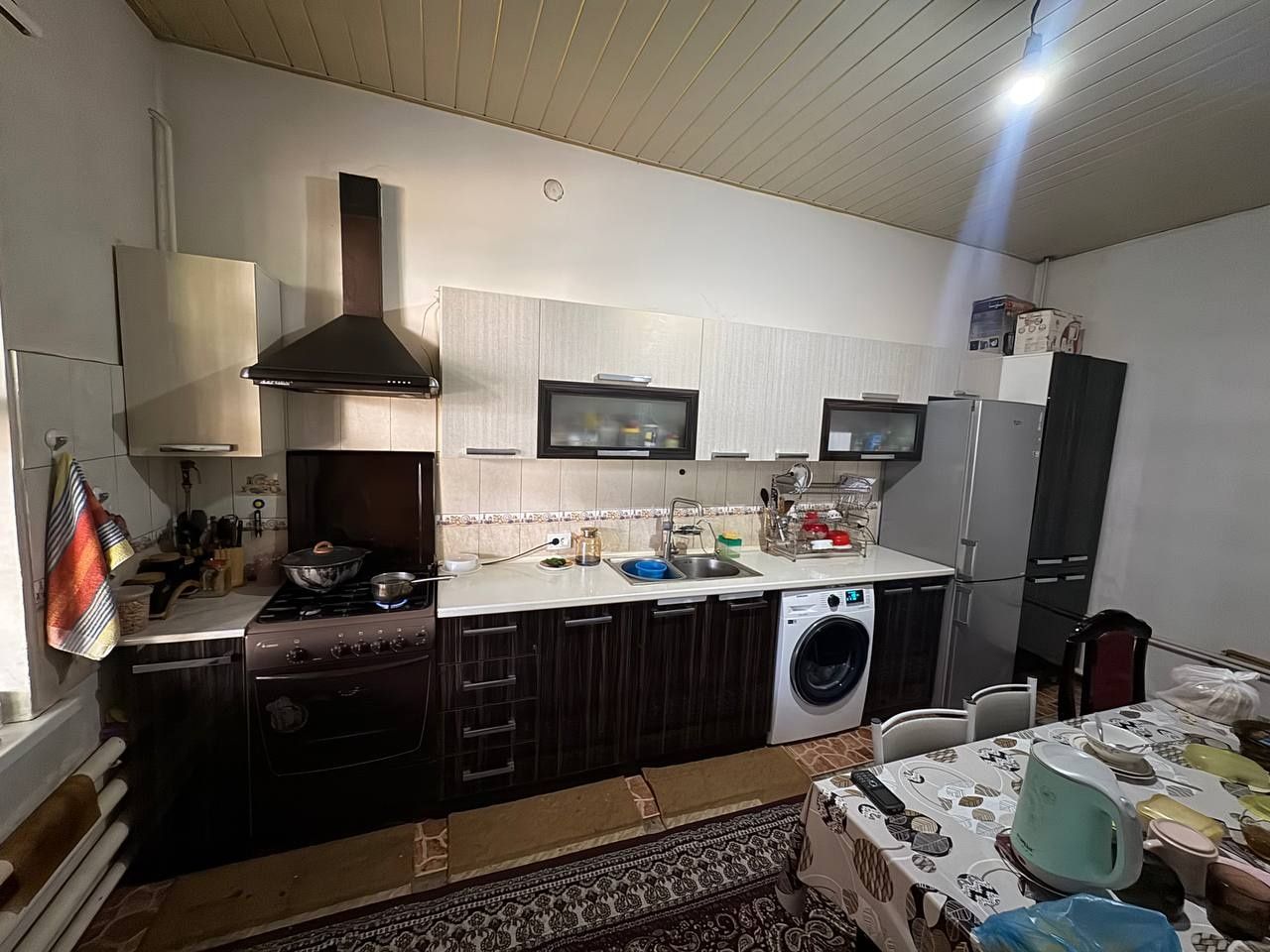 Kuhoniy mebel  sotiladi ozim ishlatkanman