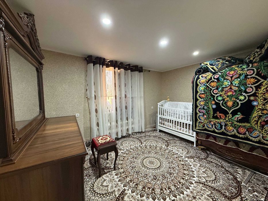 Buxoroda  MARKAZIDAN  2.1 Sotiqli hovli sotiladi