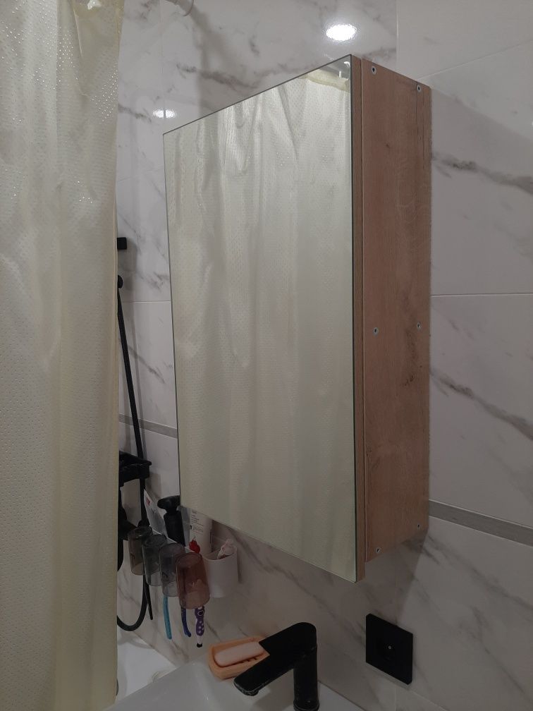 Зеркало шкаф для ванной комнаты. Зеркало в ванну
