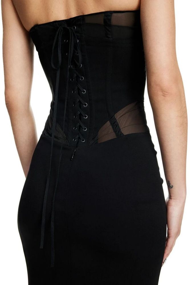 Рокля от архивната селекция на Mugler H&M