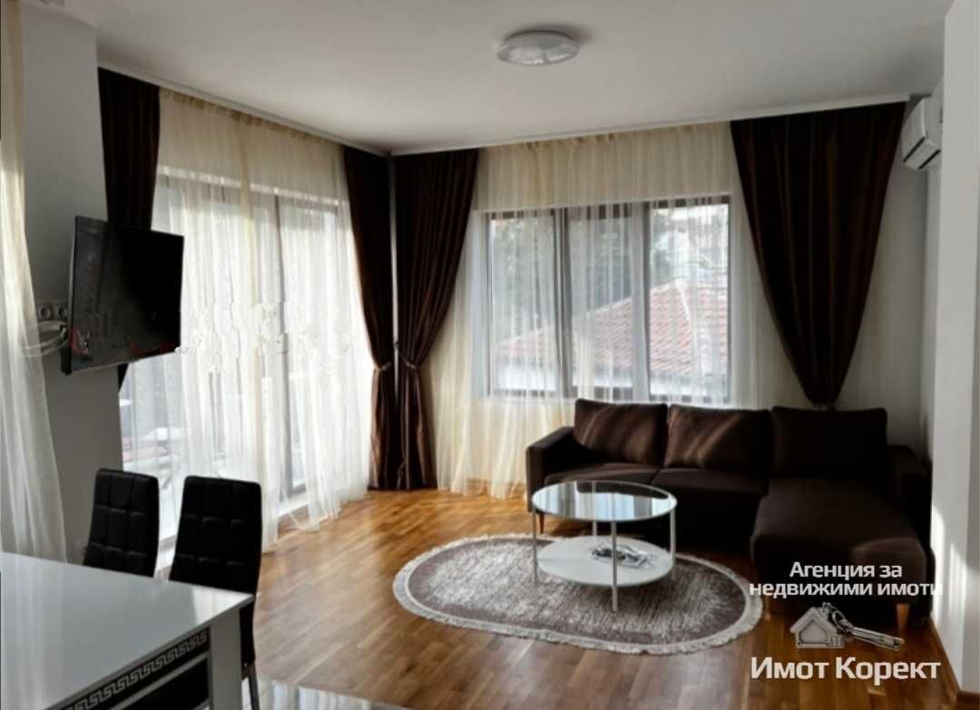 Дава се под наем Четиристаен апартамент в Асеновград - 120 кв.м за 510 € - Снимка #3