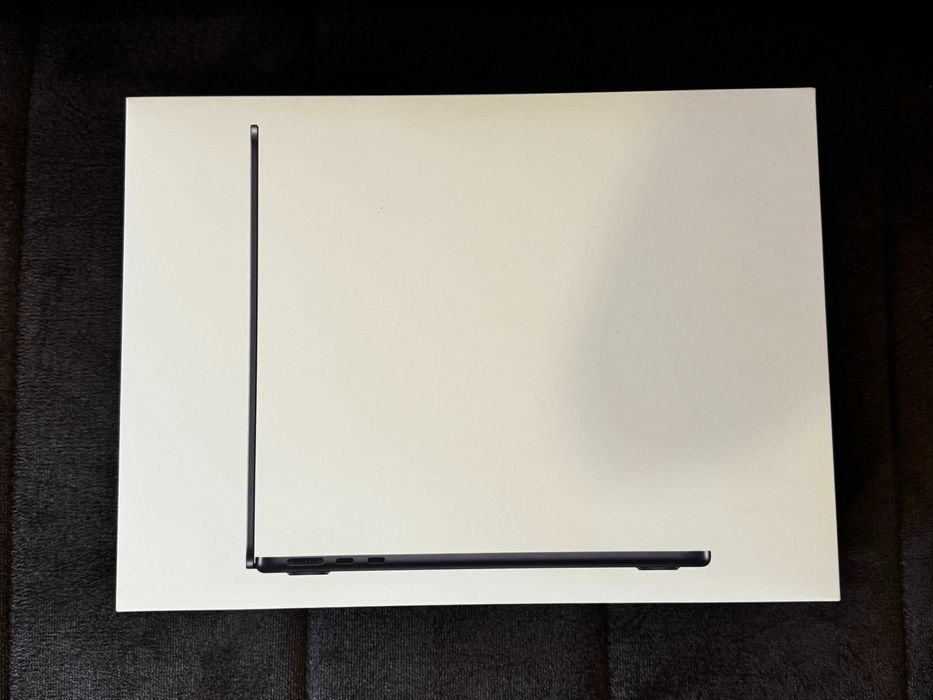 НОВ! Macbook Air 13.6" M4 16 GB RAM 256 GB Midnight Blue - Гаранция