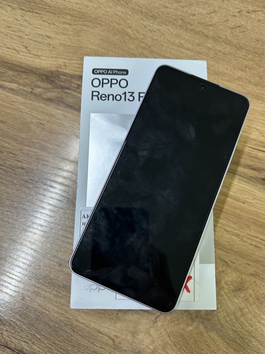 Oppo Reno 13 F.