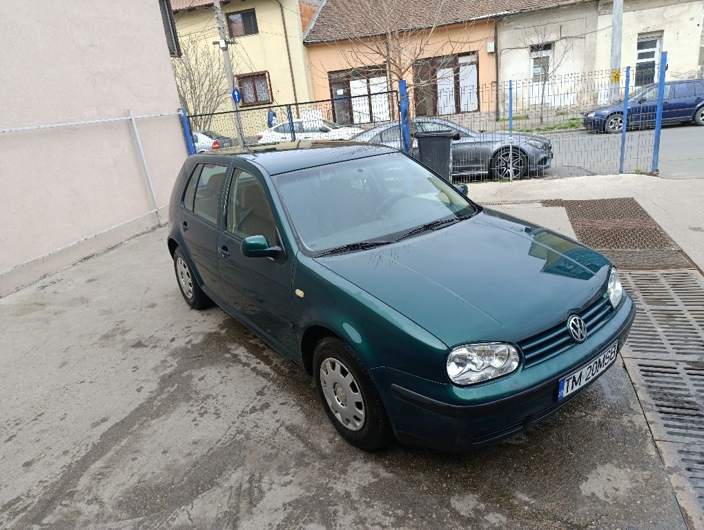 Volkswagen Golf 4 1.4benzină An 2000 Climatronic Fiscal