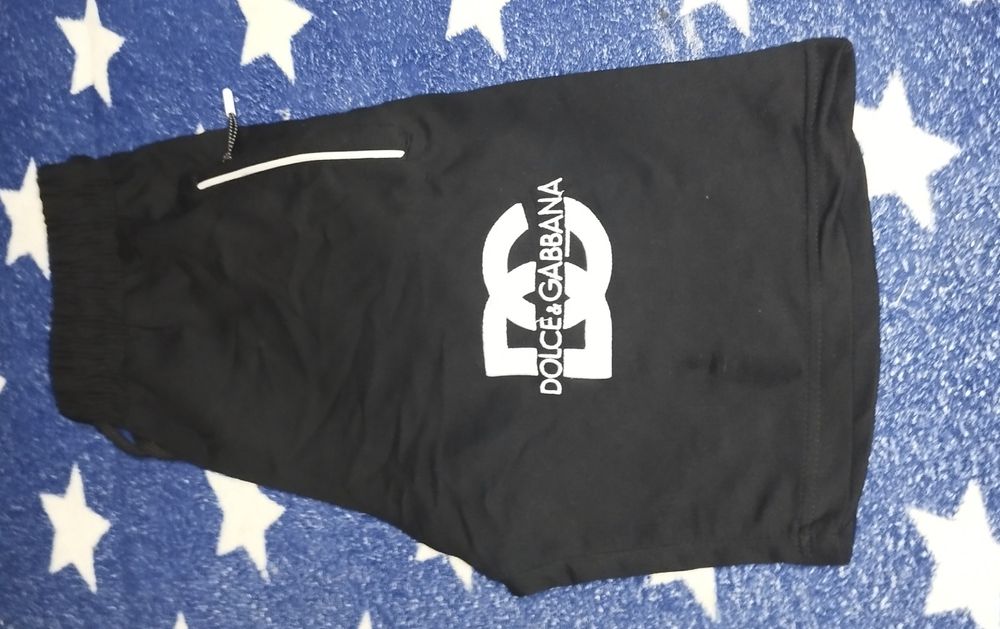 pantaloni Dolce Gabbana mărime M foarte confortabil material fin