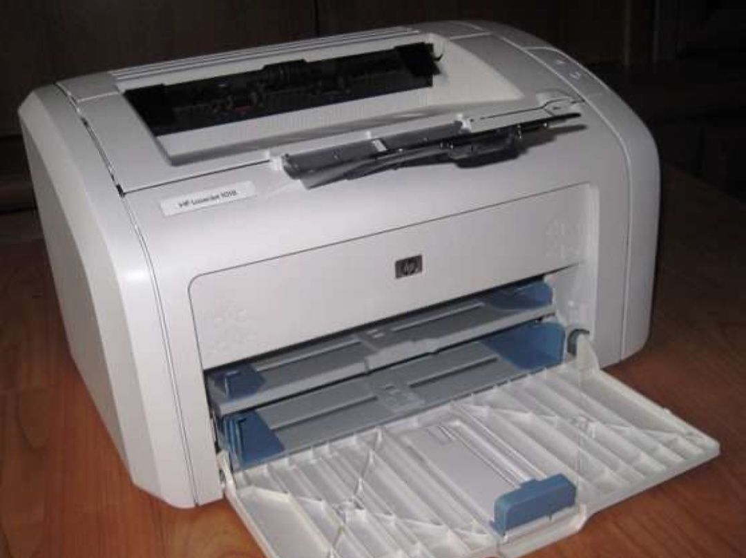 Принтер лазерный чёрно белой печати HP 1018.