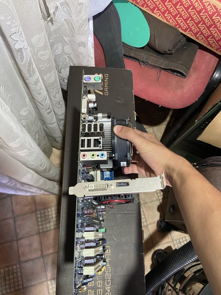 Kit HP + i5 650 + amd hd radeon 7000 series 4 gb ram