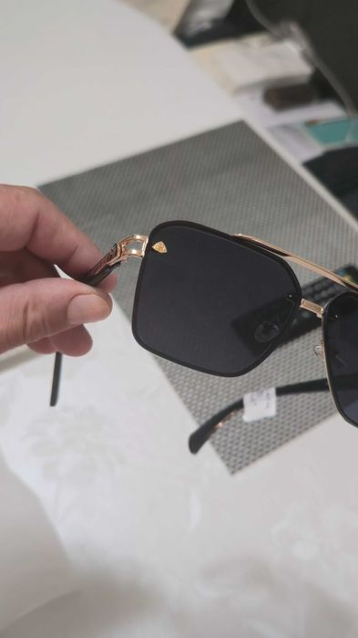 Слънчеви очила MAYBACH