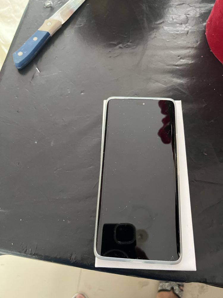 Xonorx9c yangi telefon 1hafta ishlatilgan pul zaruligi uchun sotyapman