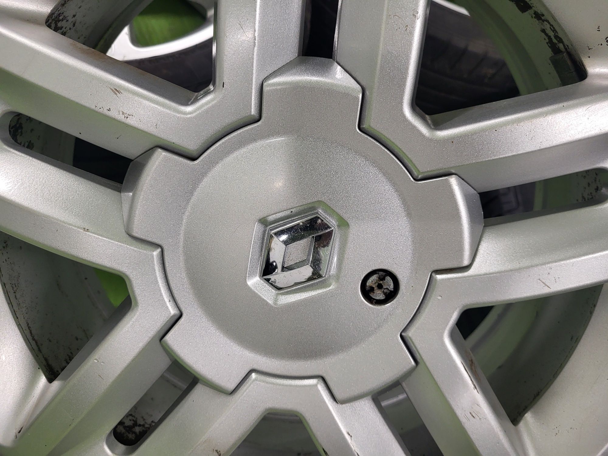 17 4x100 Renault лети джанти 4х100 рено