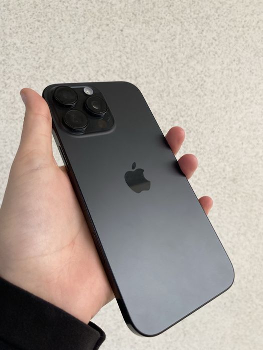 продам 16 про макс в сером цвете