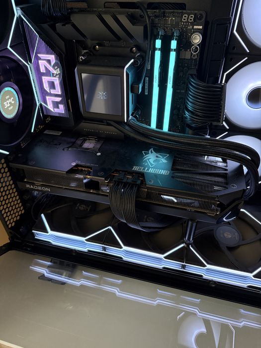 PowerColor Radeon RX 9070 XT 16GB HellHound GDDR6