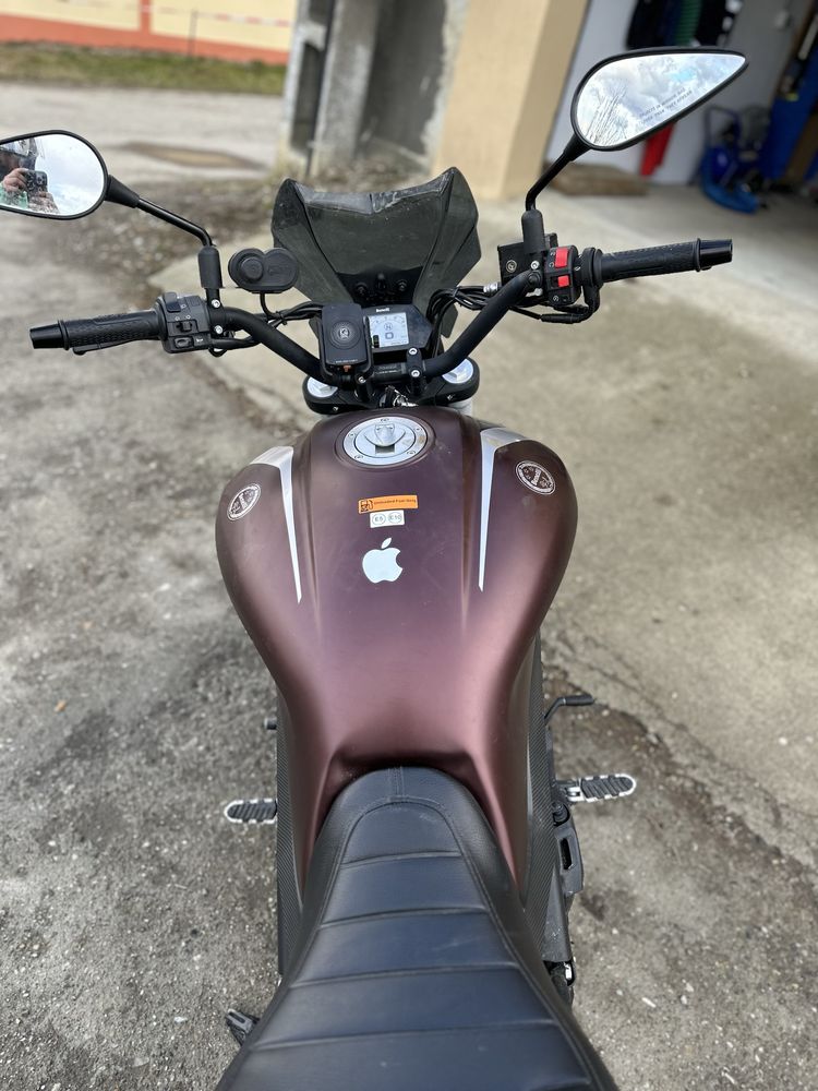 Motocicleta Benelli 502C Cruiser 2022