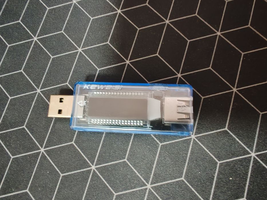 Tester USB, consumul de curent si tensiunea