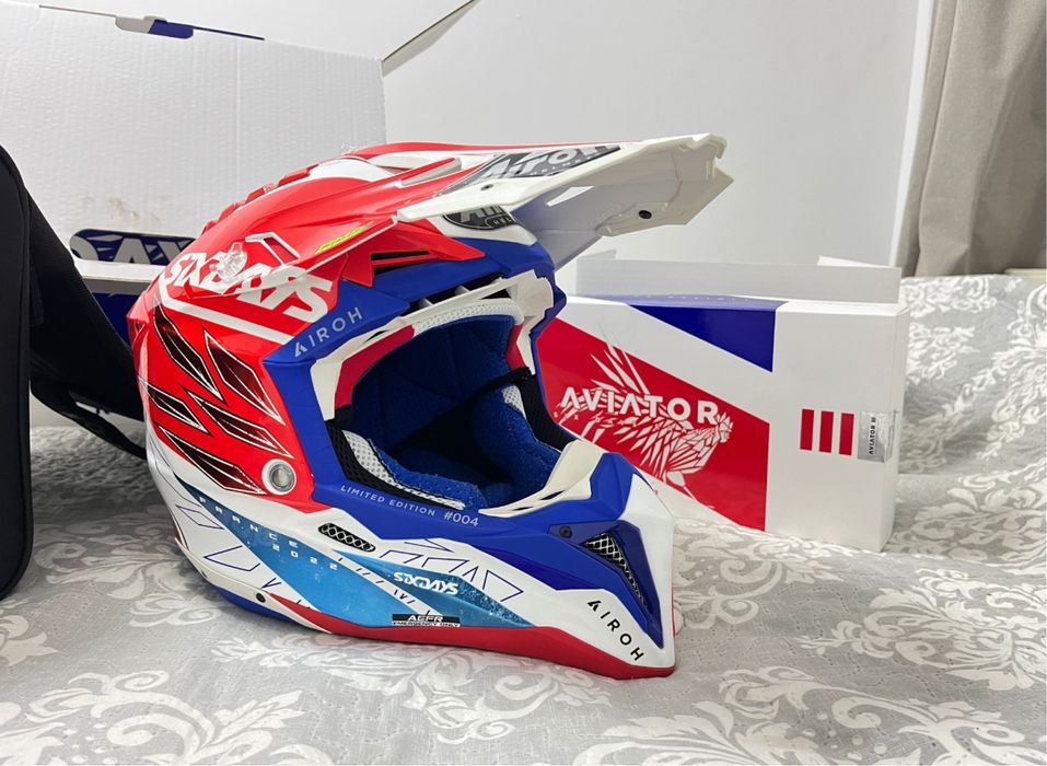 Casca airoh aviator 3 six days france !