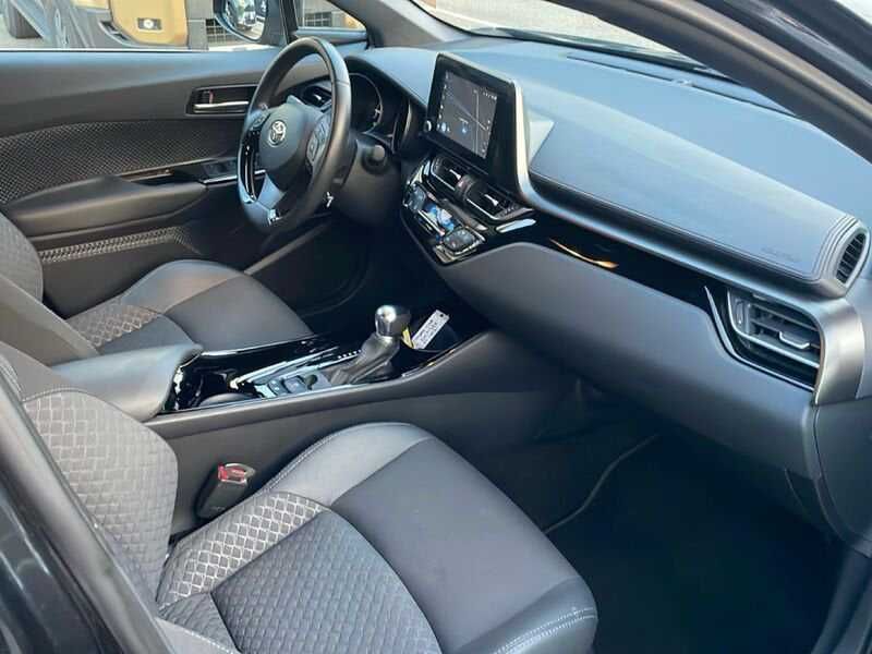 Toyota C-HR Hybrid 1.8 Trend 2022 99.000 km LED Istoric Garantie