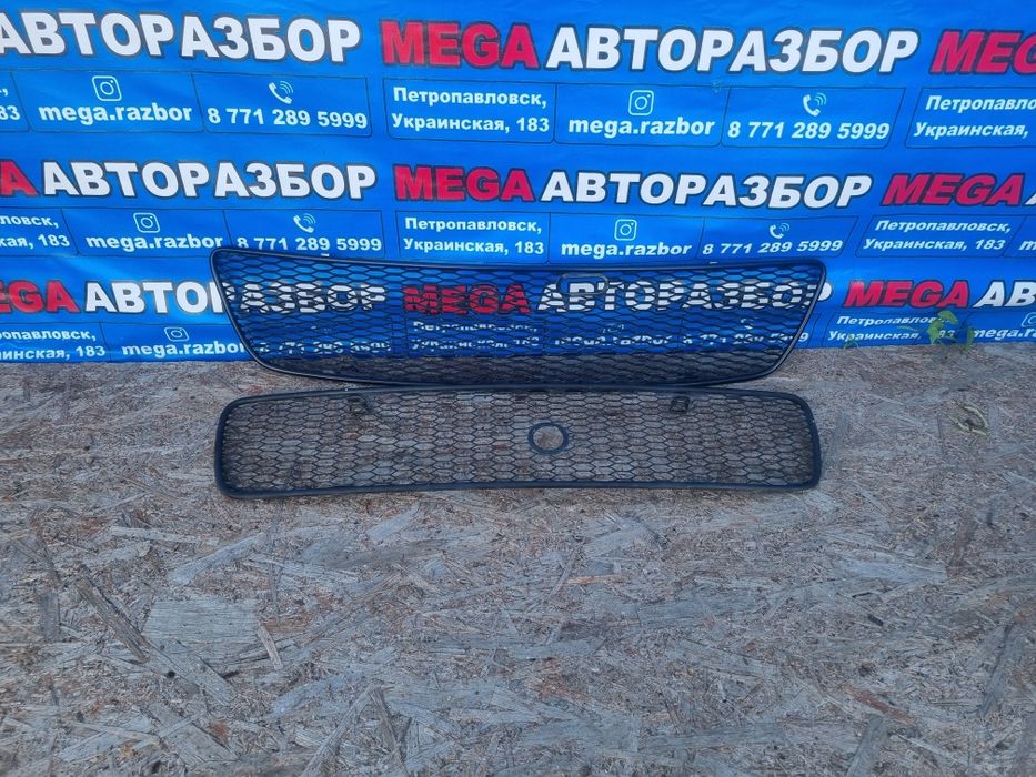 Решетки радиатора на Ауди.