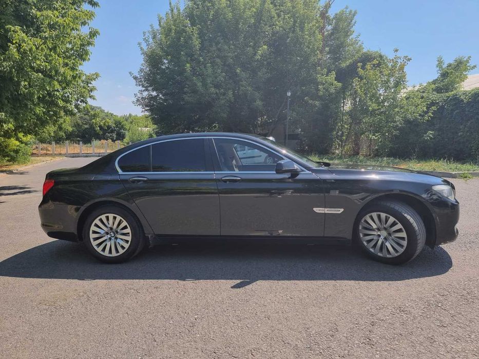 Vand BMW Seria 7 740 F01
