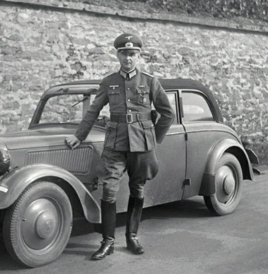 Немциский автомобильи опель