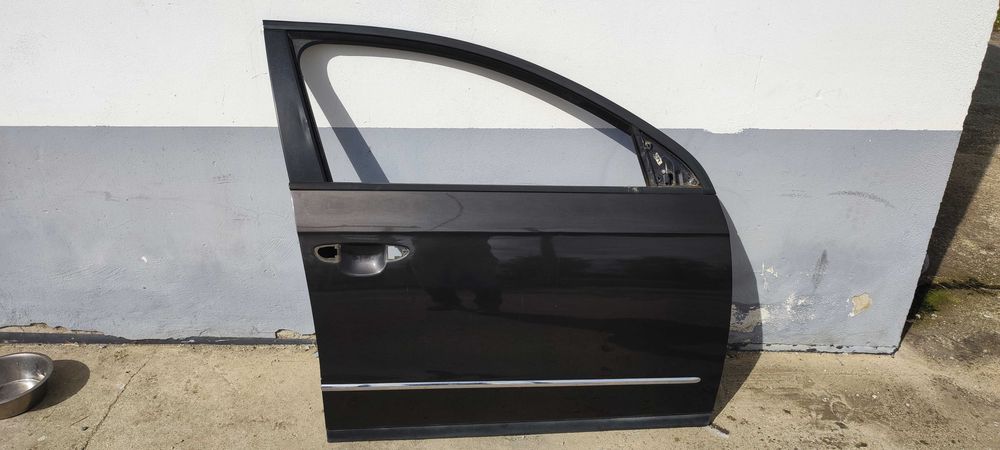 Usa dreapta fata volkswagen vw passat b6 sedan cod vopsea LC8Z
