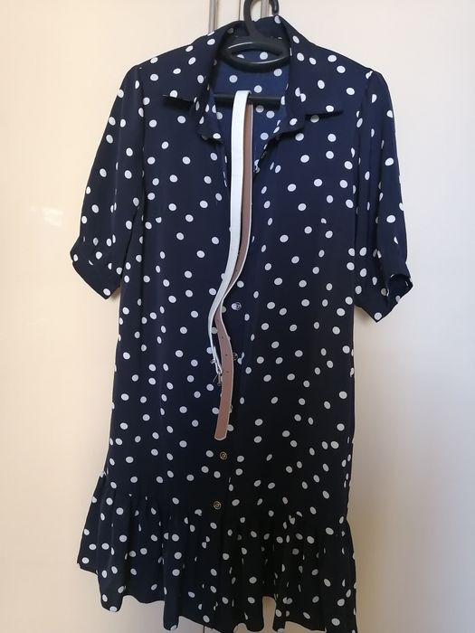 Женское платье в горошек