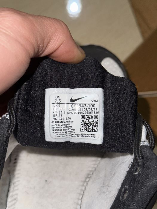 Adidasi Nike / 38.5
