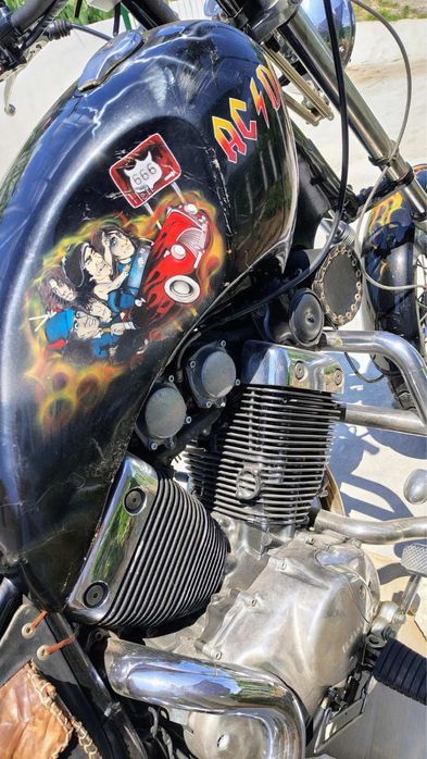 Продавам къстъм мотор Yamaha Virago 400cc. 1999г.