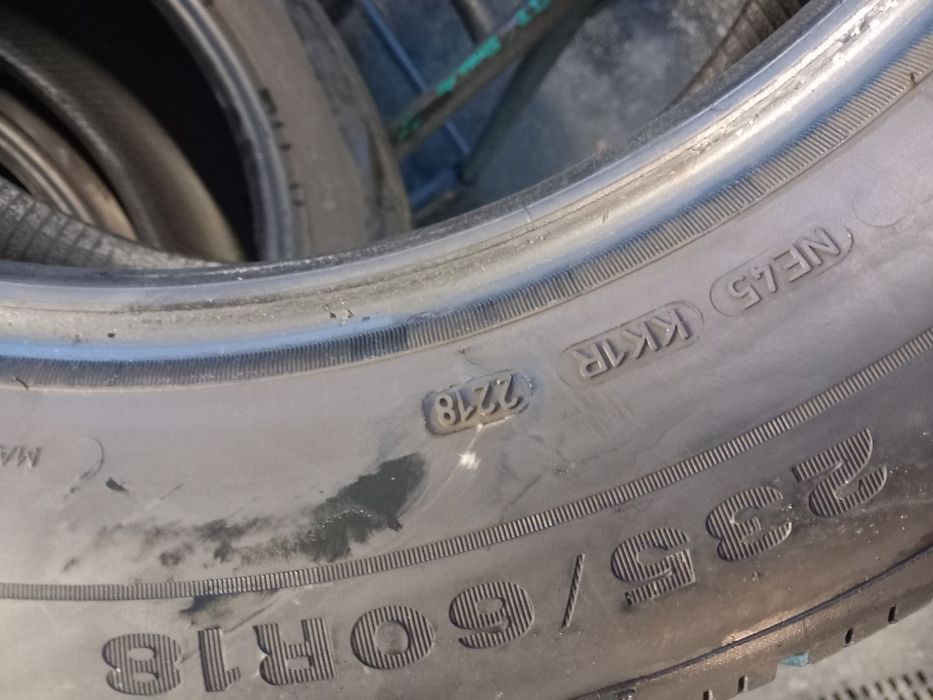 Dunlop 235 60 r18 iarna