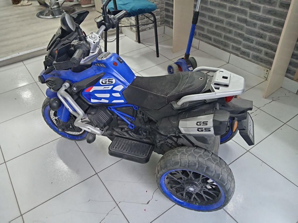 Mototsikli sotiladi