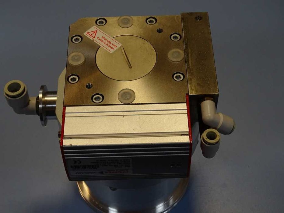 Вакуум помпа PFEIFFER VACUUM TMH 262 P Turbomolecular Pump 210L/S