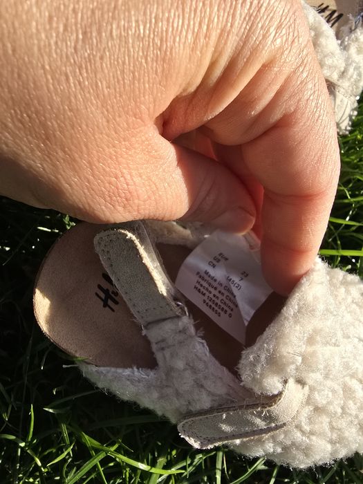 Saboti blana fetitr H&M marimea 23