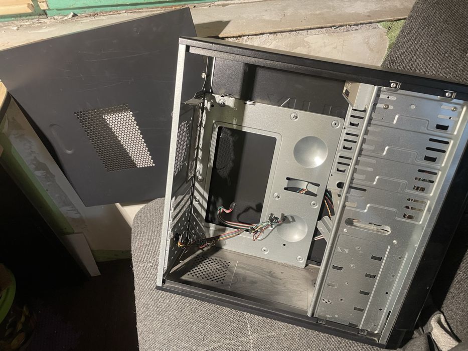 Корпус от компьютера