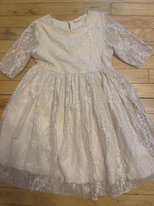 Rochita Zara 9-10 ani