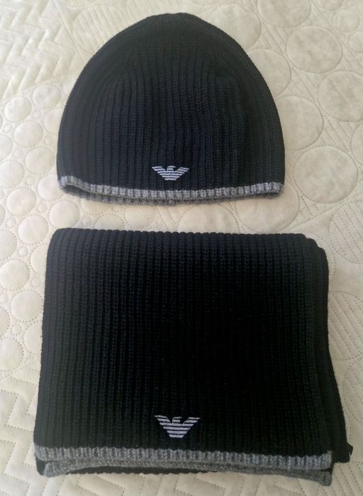 Set Caciula si Fular Emporio Armani